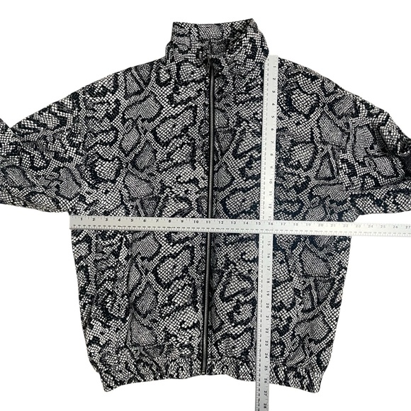 Urban Outfitters Black and White Snakeskin Print Jacket Medium - Picture 5 of 11